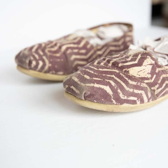 Gently used TOMS - Picture 7 of 12